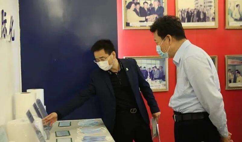 【動(dòng)態(tài)新聞】中央復(fù)工復(fù)產(chǎn)調(diào)研組蒞臨天堂硅谷旗下欣龍控股調(diào)研