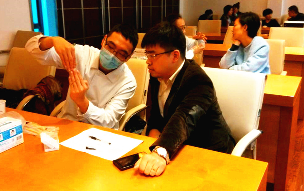 天堂硅谷攜手綠城口腔醫(yī)院舉行健康知識講座和義診 天堂硅谷攜手綠城口腔醫(yī)院舉行健康知識講座和義診